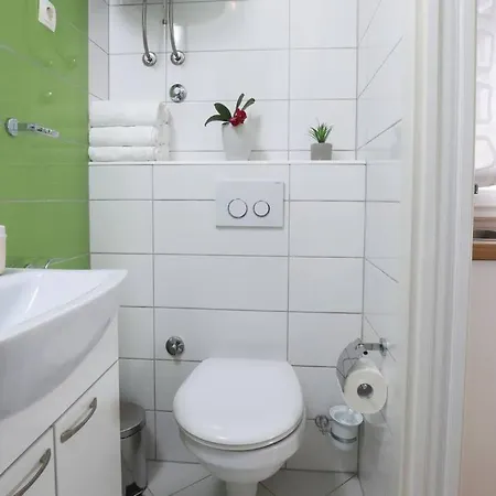 Apartment Mist 2 Split